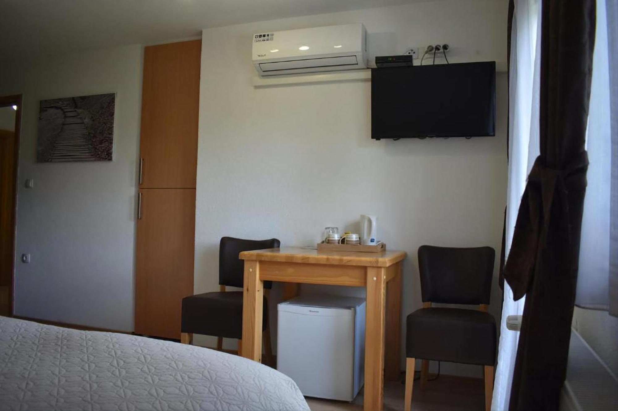 Plitvice House Rosha 2 Hotel พลิตวิชกา เยเซรา ภายนอก รูปภาพ