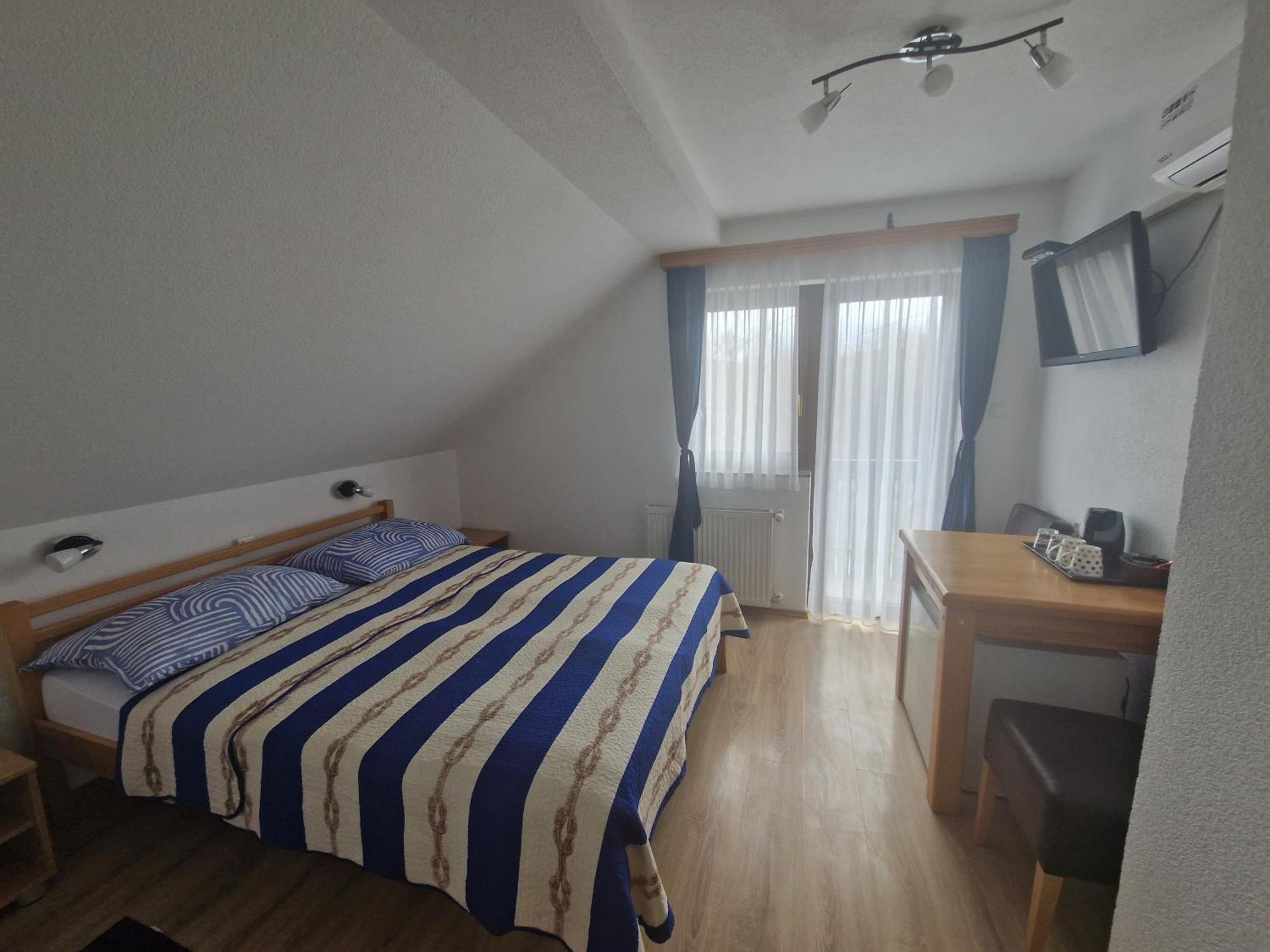 Plitvice House Rosha 2 Hotel พลิตวิชกา เยเซรา ภายนอก รูปภาพ